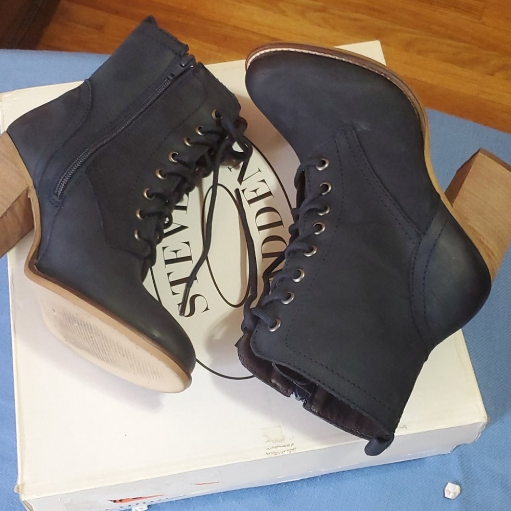 STEVE MADDEN LAUREN BOOTS
